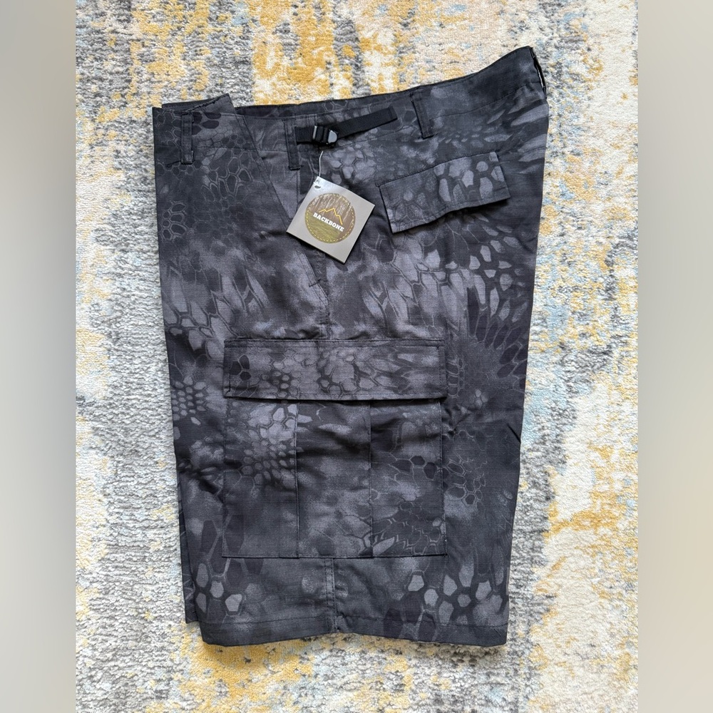 Men’s Trio of NEW Shorts - 3 patterns - Picture 4 of 14